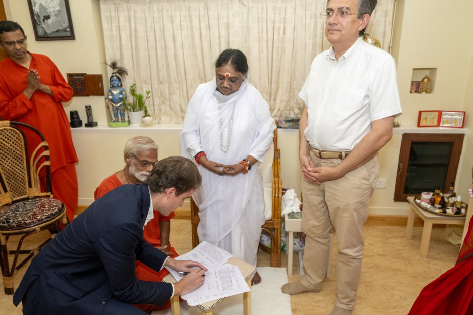 amrita-hospital-faridabad-signs-memorandum-of-understanding-with-the-french-embassy-in-india