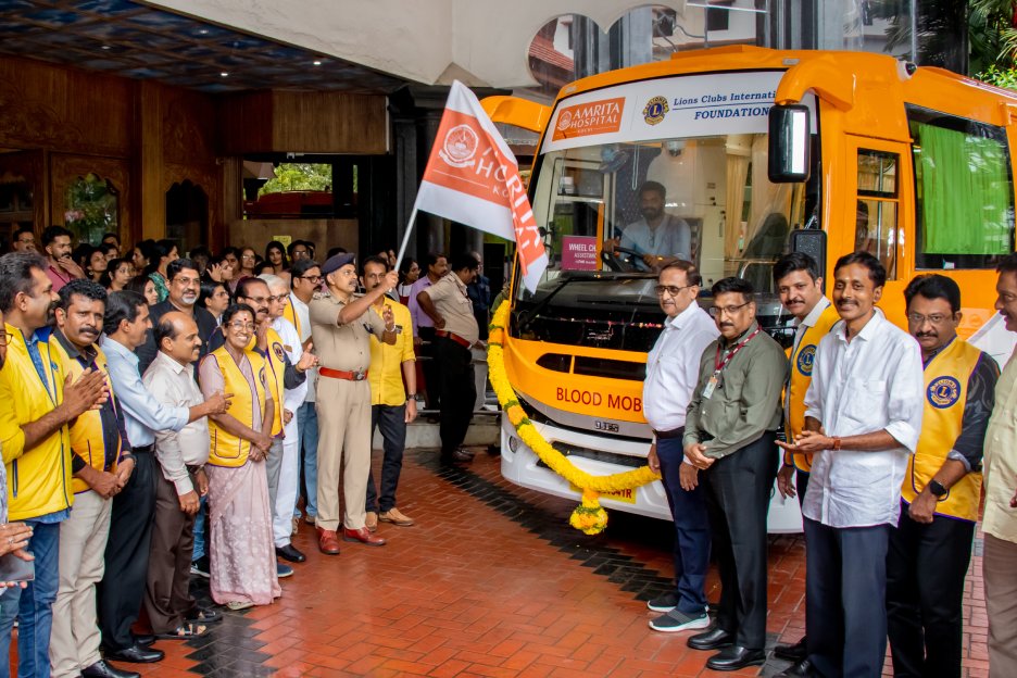 amrita-hospital-kochi-launches-blood-mobile-bus-on-blood-donation-day