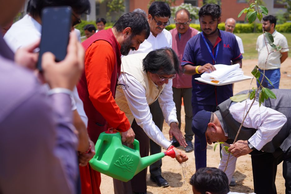 world-environment-day-2025-observed-at-amrita-hospital-faridabad